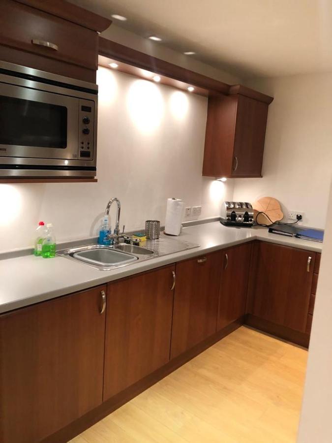 Comfy Two Bedroom Apartment Right In The City Centre Glasgow Buitenkant foto
